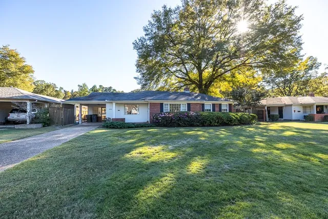 $315,000 | 4401 Charleswood Avenue, Memphis, TN 38117