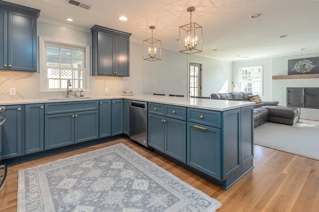 $315,000 | 4401 Charleswood Avenue, Memphis, TN 38117