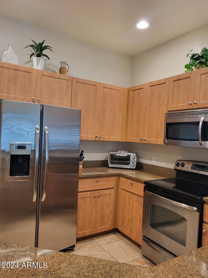 11640 North Tatum Boulevard, Unit 3031 Phoenix, AZ 85028 - Photo 5 of 14 kitchen