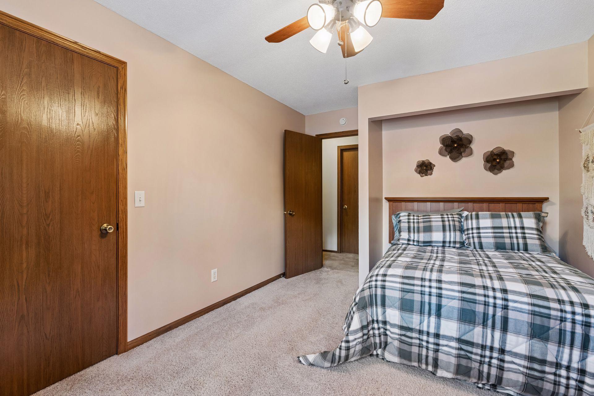 9558 Kingsview Lane North Maple Grove, MN 55369 - Photo 13 of 21