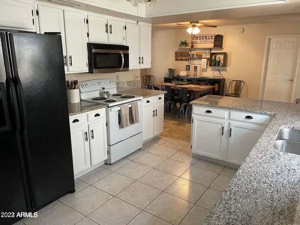 $2,950 | 802 West Plata Avenue, Mesa, AZ 85210
