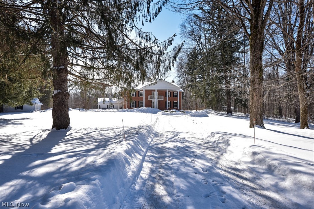10465 Cedar Road Chesterland, OH 44026 - Photo 1 of 30