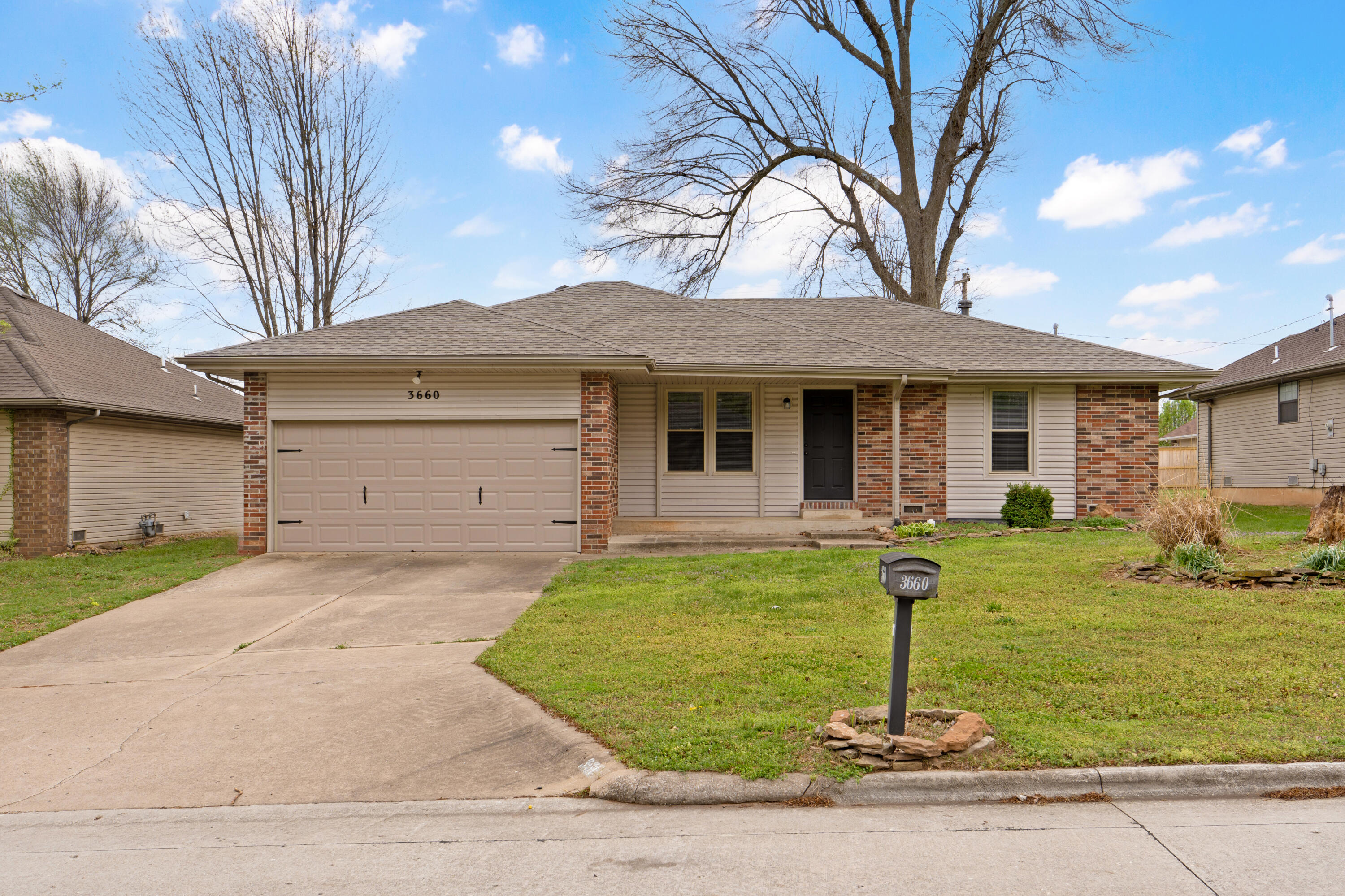 3660 West Madison Street Springfield, MO 65802 - Photo 1 of 1 3660 W Madison St-1