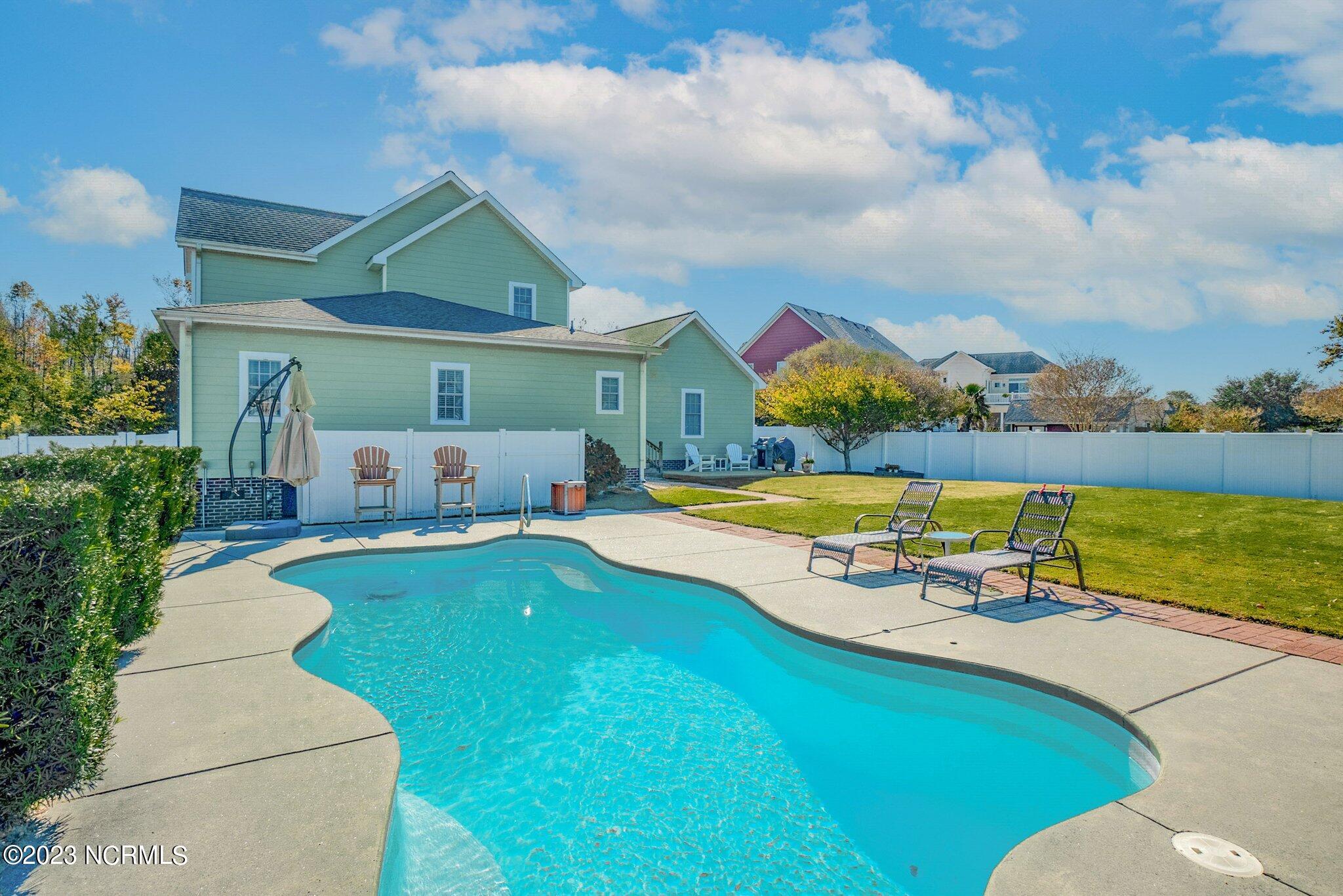 151 Mariners Way Moyock, NC 27958 - Photo 33 of 53 39-web-or-mls-Exterior - TL -9