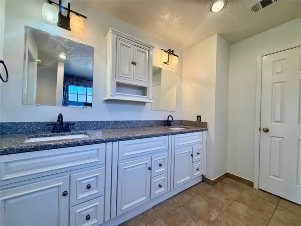 $2,000 | 16907 Dusty Mill Drive West, Sugar Land, TX 77498