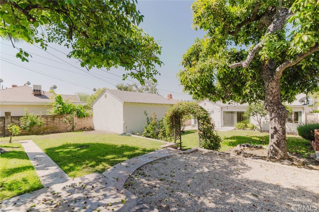 2007 West Kenneth Road Glendale, CA 91201 - Photo 31 of 38 Gallery Image 31