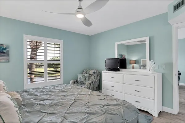 $2,300 | 33 Plantation Drive, Unit 205, Vero Beach, FL 32966