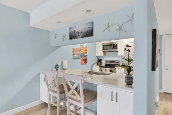 $2,300 | 33 Plantation Drive, Unit 205, Vero Beach, FL 32966