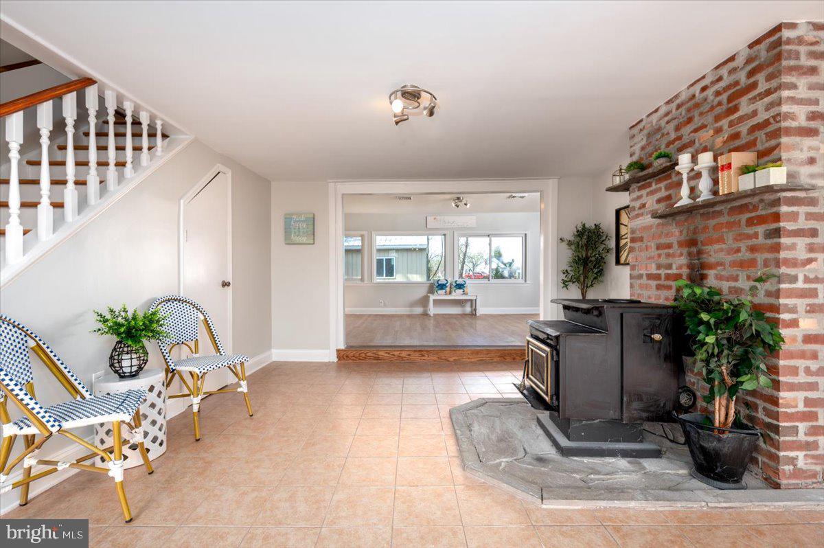 626 Clark Avenue Deale, MD 20751 - Photo 5 of 74 a living room with furniture