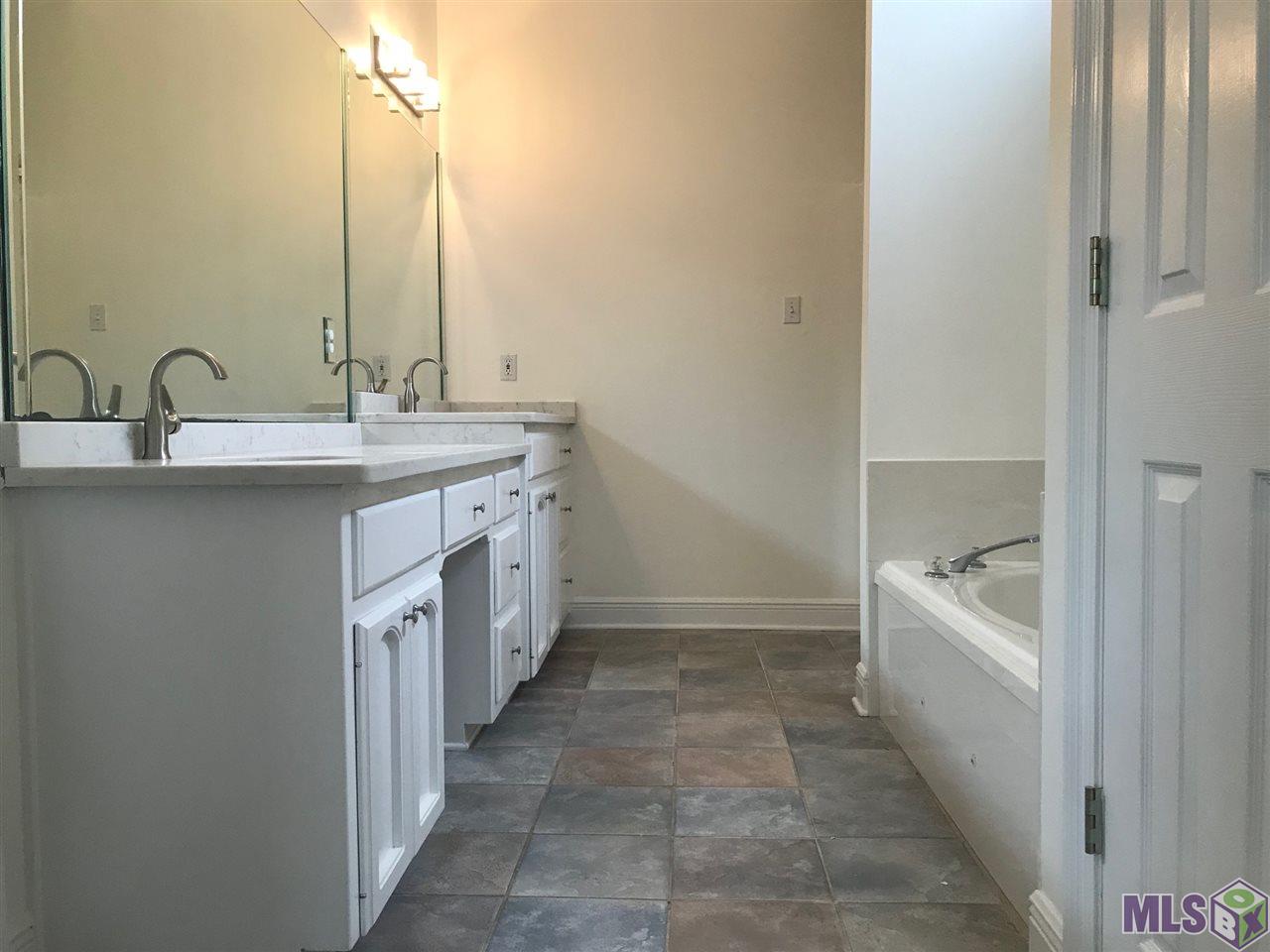 1721 Obrien Drive Baton Rouge, LA 70810 - Photo 12 of 18 Gallery Image 12