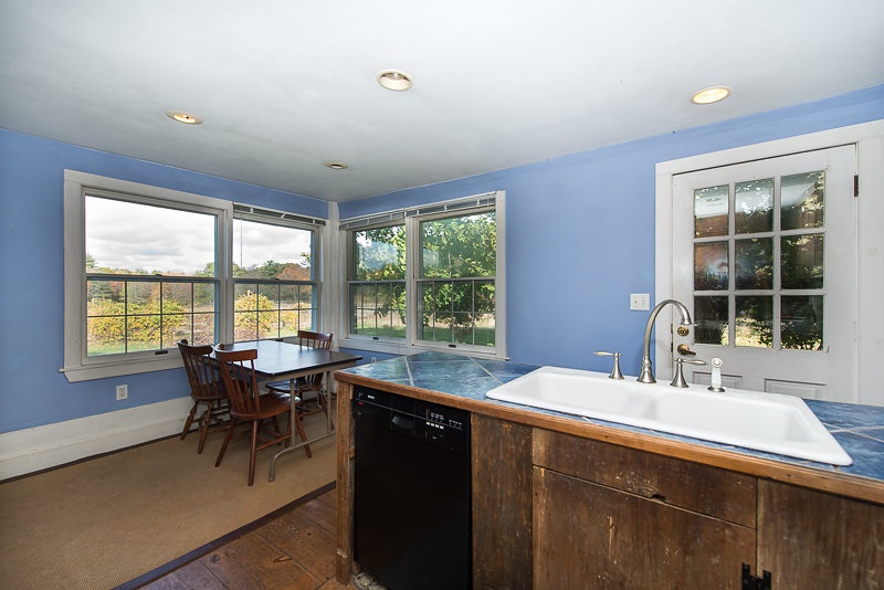 19 Maple Road North Hampton, NH 03862 - Photo 8 of 40