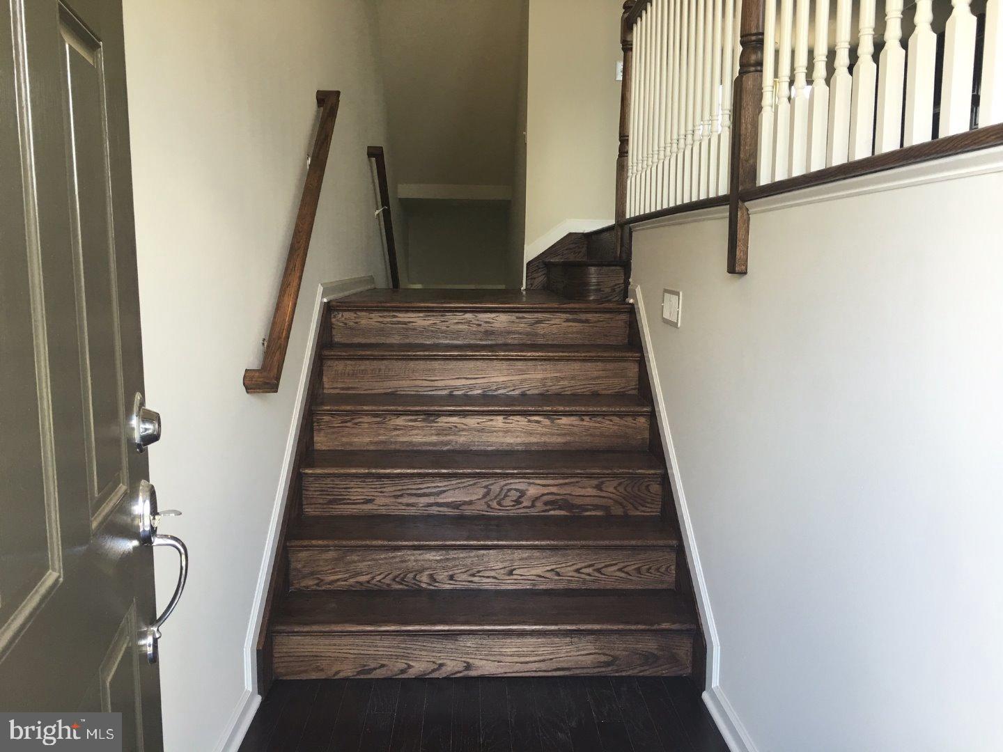 23 Addison Lane Malvern, PA 19355 - Photo 5 of 24 Foyer