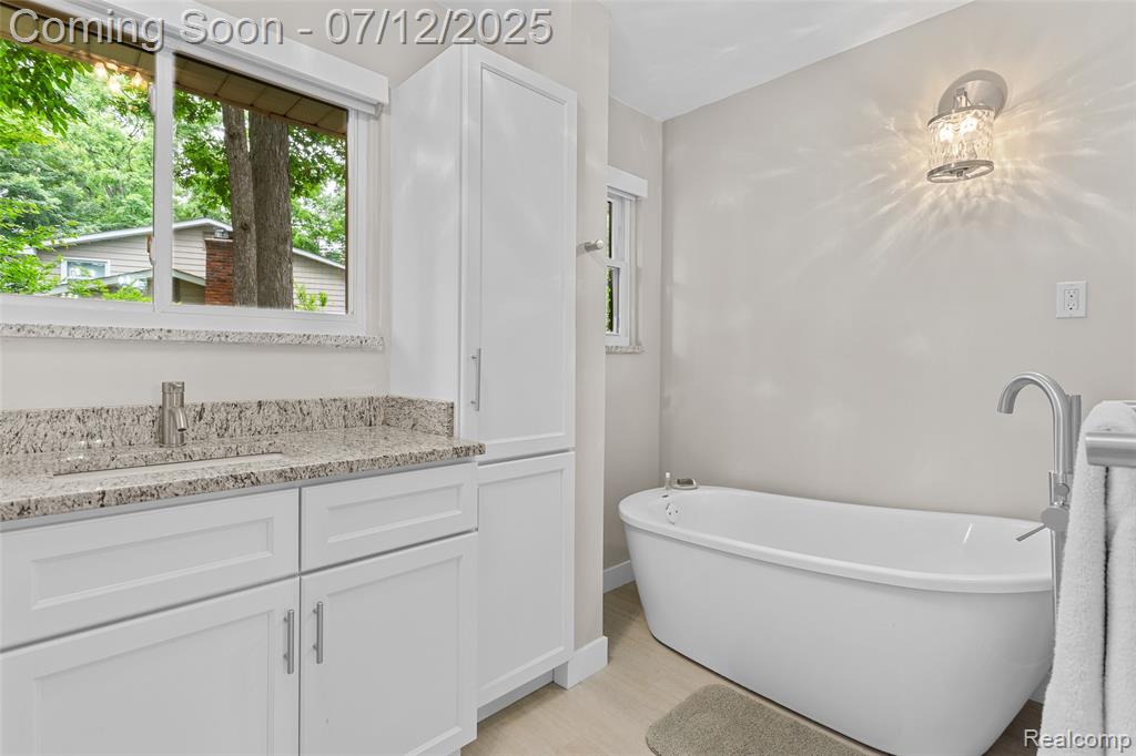 36357 Paddleford Road Farmington Hills, MI 48331 - Photo 16 of 35
