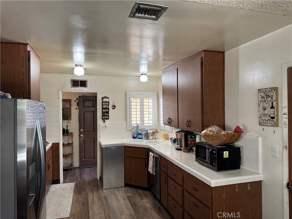 4356 Snowberry Street Riverside, CA 92504 - Photo 6 of 24