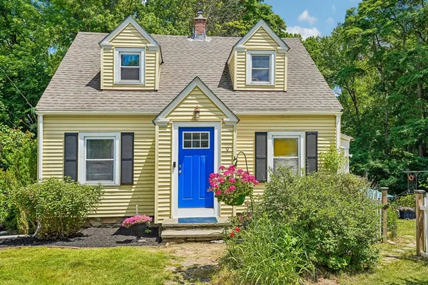 $429,000 | 9 Raymond Street, Millbury, MA 01527