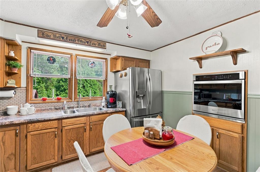 286 Big Knob Road Rochester, PA 15074 - Photo 13 of 39 Gallery Image 13