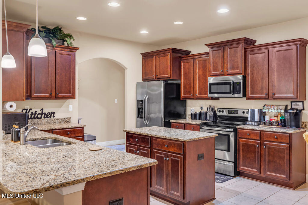 14420 North Swan Road Gulfport, MS 39503 - Photo 13 of 36 14420NSwanRd-16