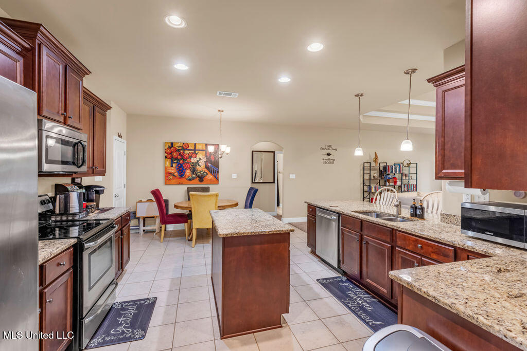 14420 North Swan Road Gulfport, MS 39503 - Photo 14 of 36 14420NSwanRd-18