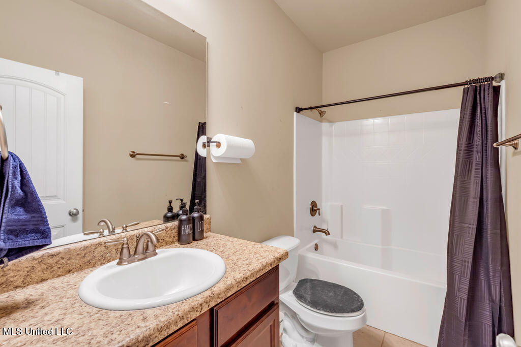 14420 North Swan Road Gulfport, MS 39503 - Photo 28 of 36 14420NSwanRd-27