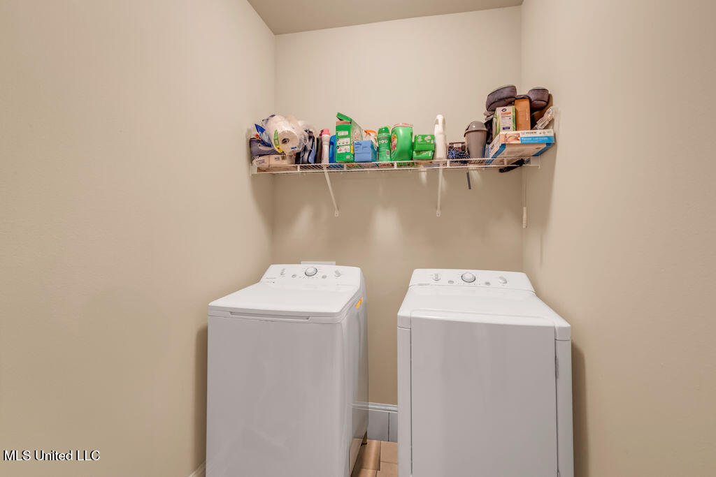 14420 North Swan Road Gulfport, MS 39503 - Photo 30 of 36 14420NSwanRd-28