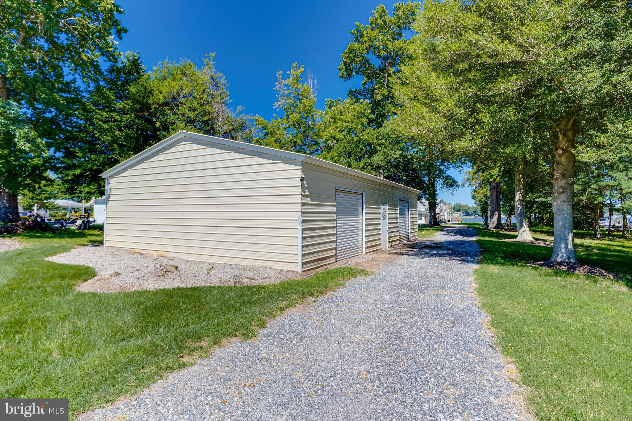 1937 Cape May Road Essex, MD 21221 - Photo 4 of 23 a view of a backyard with a garden