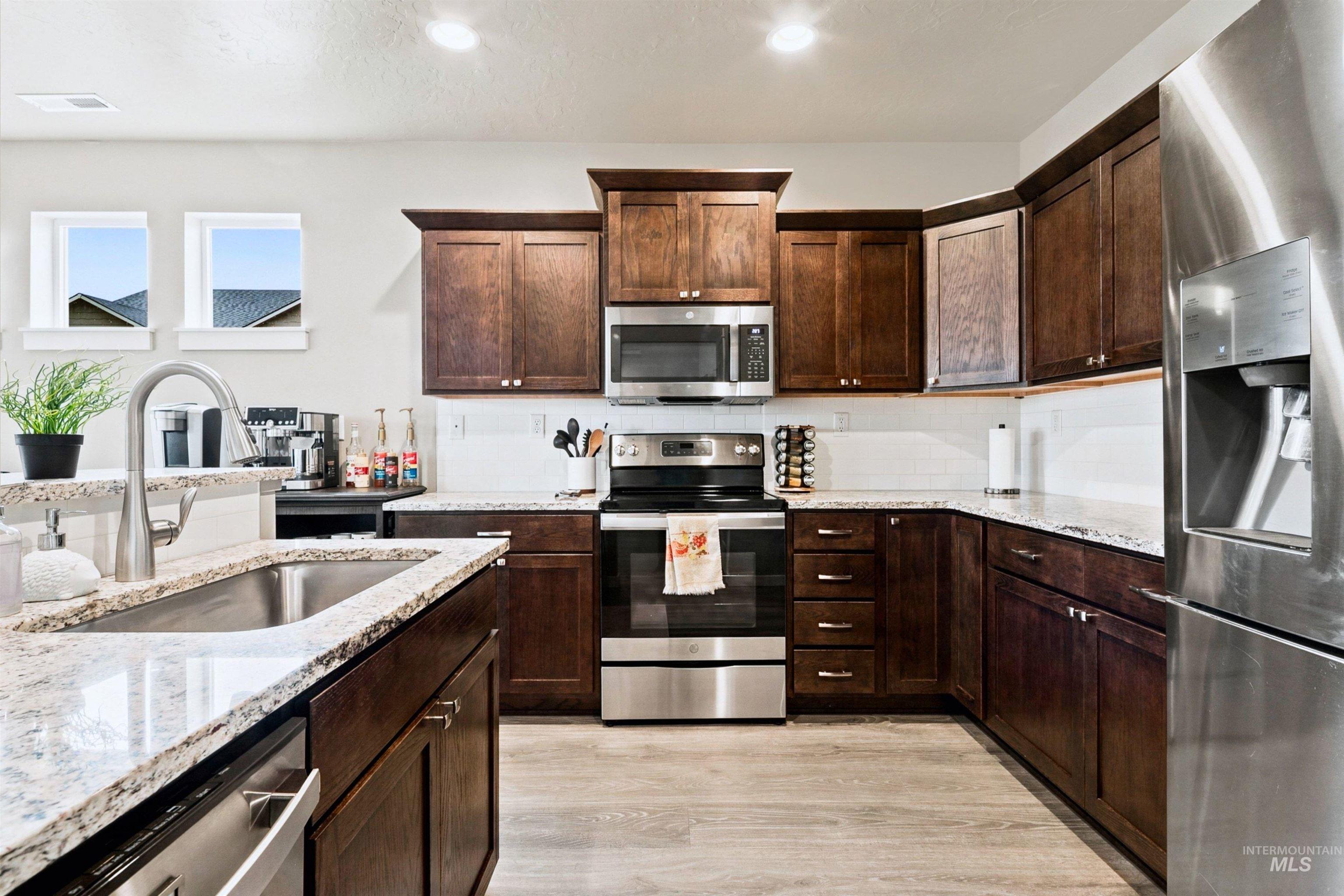 12048 West Victory Road Boise, ID 83709 - Photo 5 of 36