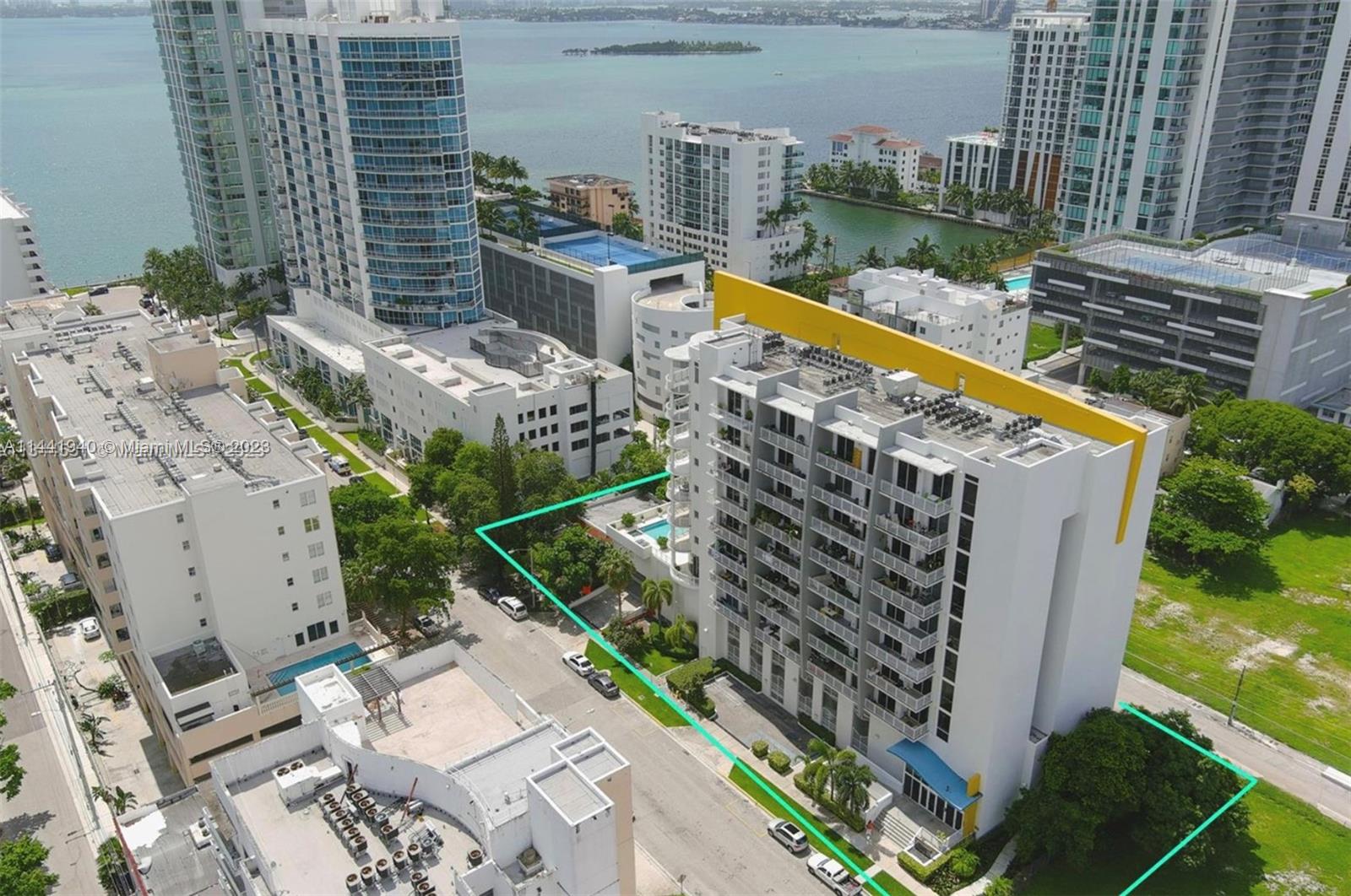 Edgewater Miami, FL 33137 - Photo 14 of 14 a view of a backyard with plants