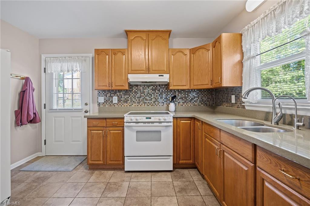 1195 Old VFW Road Pinnacle, NC 27043 - Photo 7 of 41
