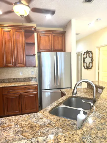 $3,000 | 2017 Prairie Key Road, Palm Springs, FL 33406