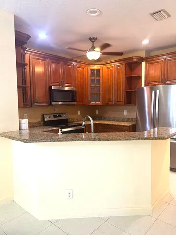 $3,000 | 2017 Prairie Key Road, Palm Springs, FL 33406