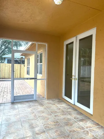 $3,000 | 2017 Prairie Key Road, Palm Springs, FL 33406