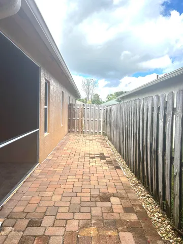 $3,000 | 2017 Prairie Key Road, Palm Springs, FL 33406