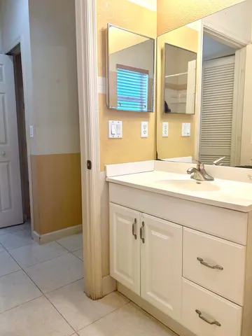 $3,000 | 2017 Prairie Key Road, Palm Springs, FL 33406