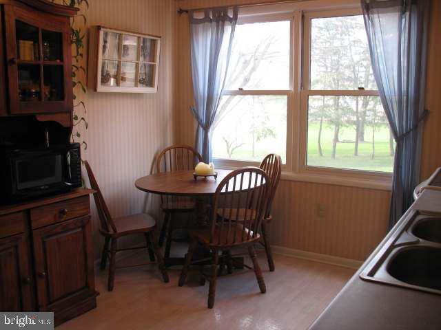 4312 Snavely Road Elizabethtown, PA 17022 - Photo 4 of 12 Gallery Image 4