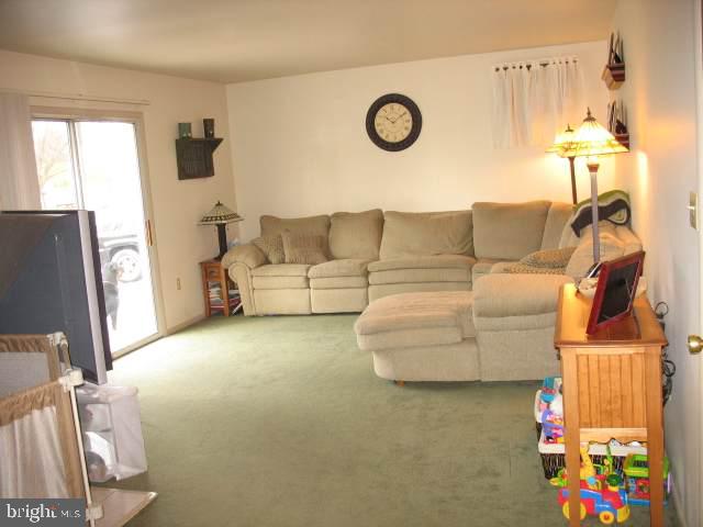 4312 Snavely Road Elizabethtown, PA 17022 - Photo 8 of 12 Gallery Image 8