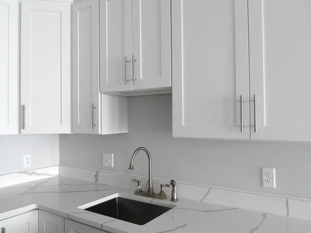 $2,700 | 163 Nantasket Avenue, Unit 401, Hull, MA 02045