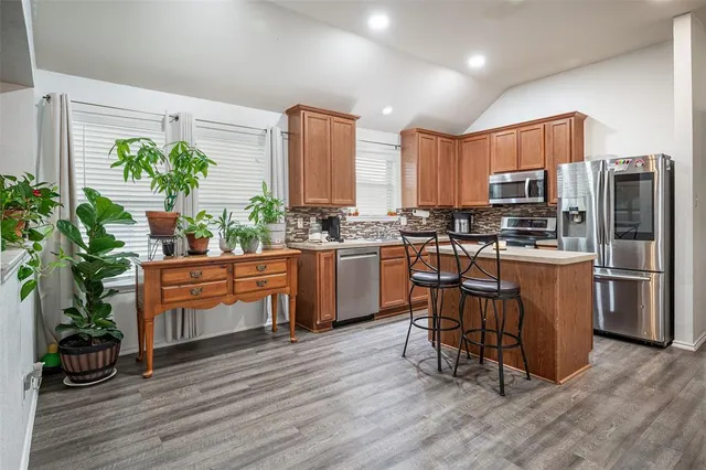 $2,495 | 409 Dempster Court, Oak Point, TX 75068