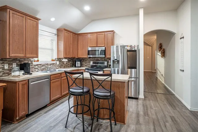 $2,495 | 409 Dempster Court, Oak Point, TX 75068