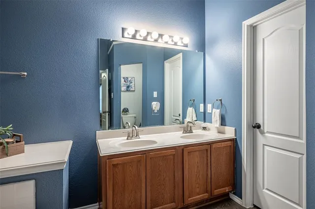 $2,495 | 409 Dempster Court, Oak Point, TX 75068