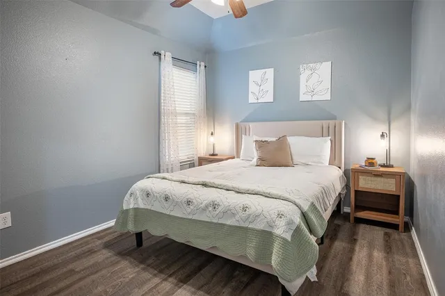 $2,495 | 409 Dempster Court, Oak Point, TX 75068