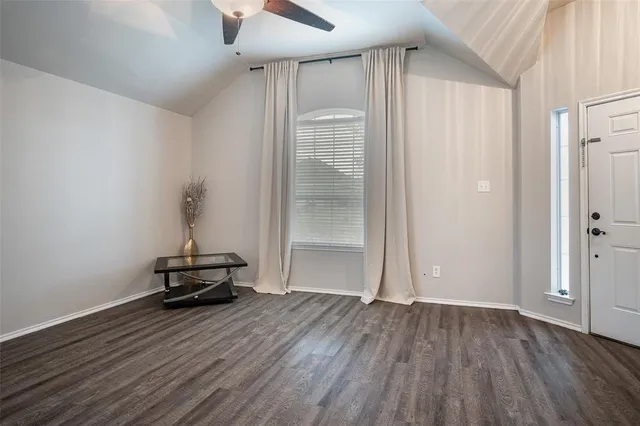 $2,495 | 409 Dempster Court, Oak Point, TX 75068