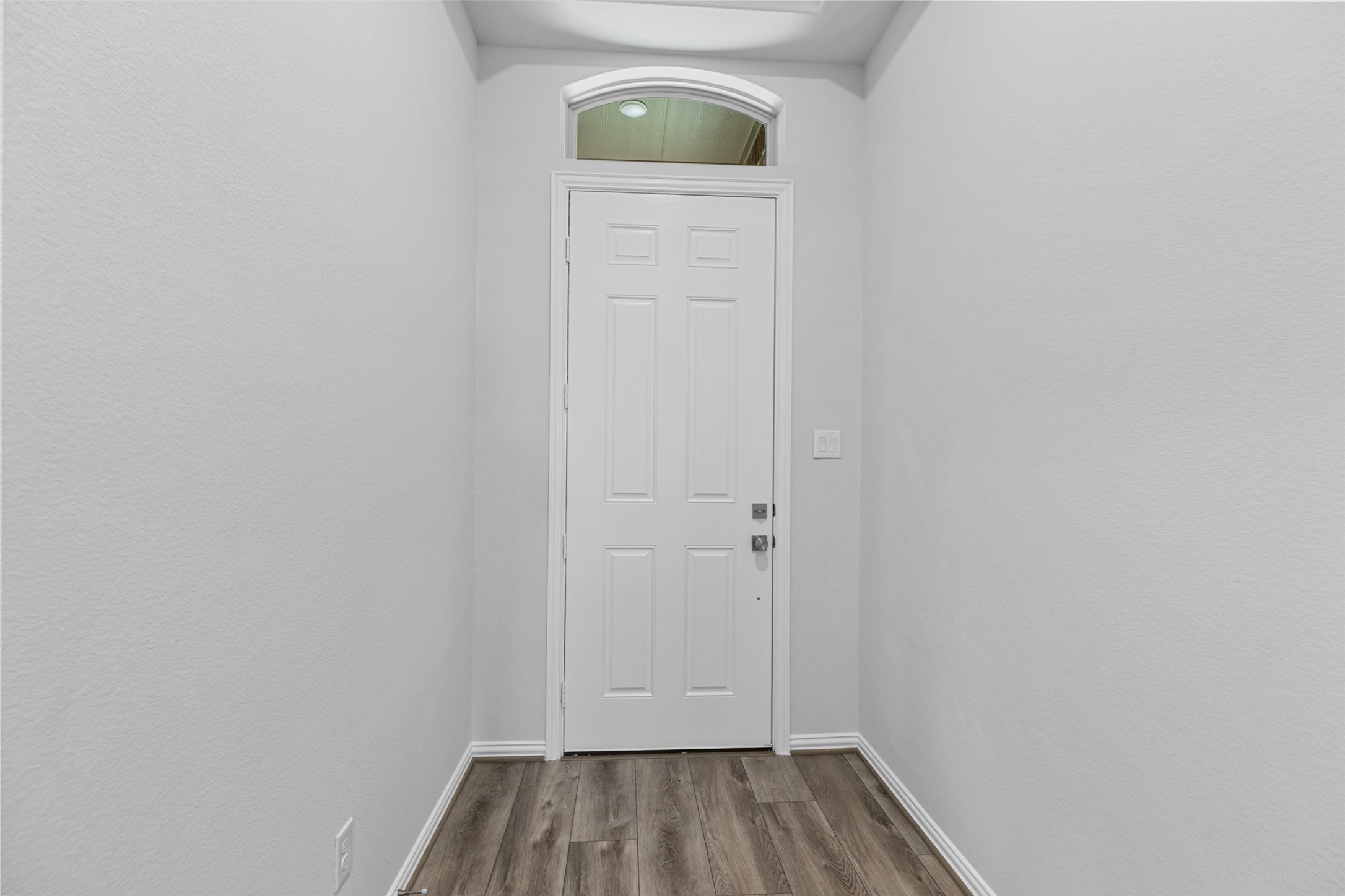 803 Evergreen Frst Lane Rosharon, TX 77583 - Photo 4 of 31 a view of utility room