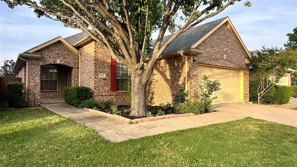 8905 Edinburgh Lane Rowlett, TX 75089 - Photo 2 of 33