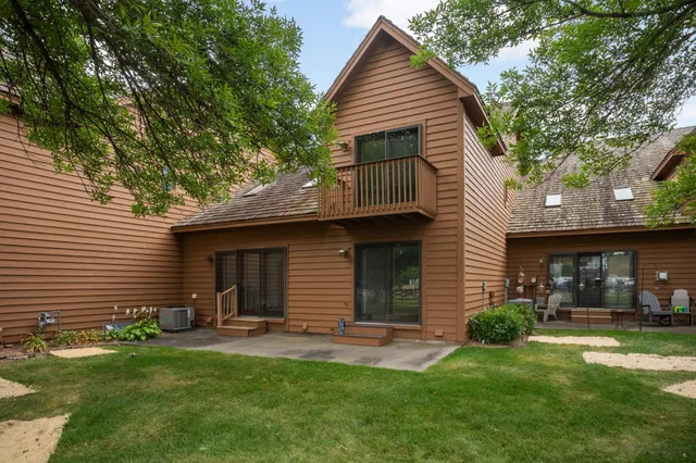 $344,800 | 1201 Golf Course Road, Unit 204, Monticello, MN 55362