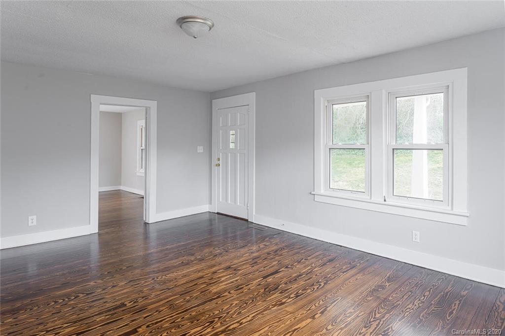 10 Hickory Tree Road Asheville, NC 28805 - Photo 8 of 19 Gallery Image 8