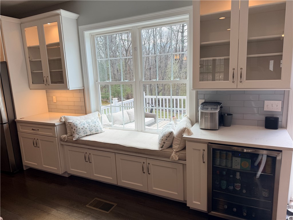 93 Cedar Forest Road Smithfield, RI 02917 - Photo 24 of 35 Sun bench in kitchen