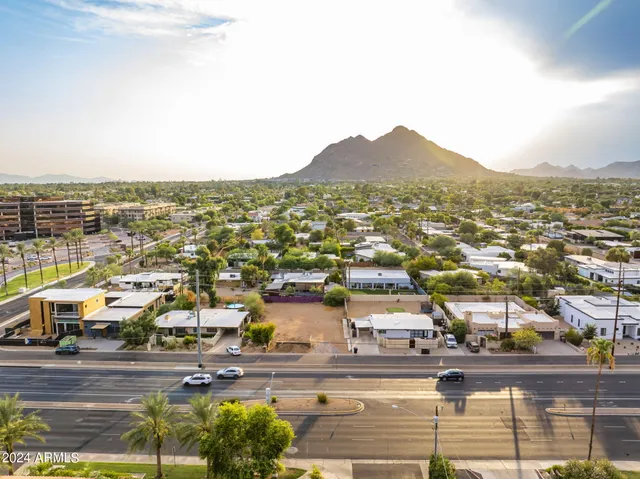 $925,000 | 5016 North Scottsdale Road, Unit 84, Paradise Valley, AZ 85253