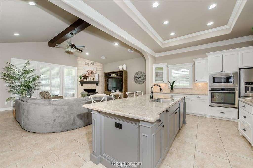 3549 Foxcroft Path Bryan, TX 77808 - Photo 6 of 20