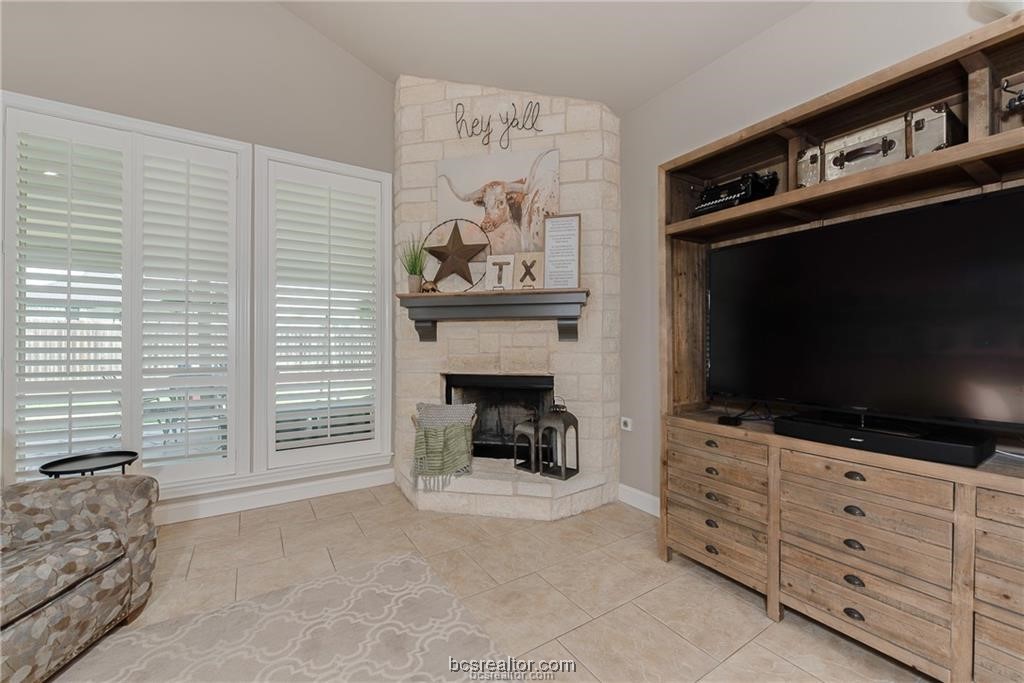 3549 Foxcroft Path Bryan, TX 77808 - Photo 7 of 20