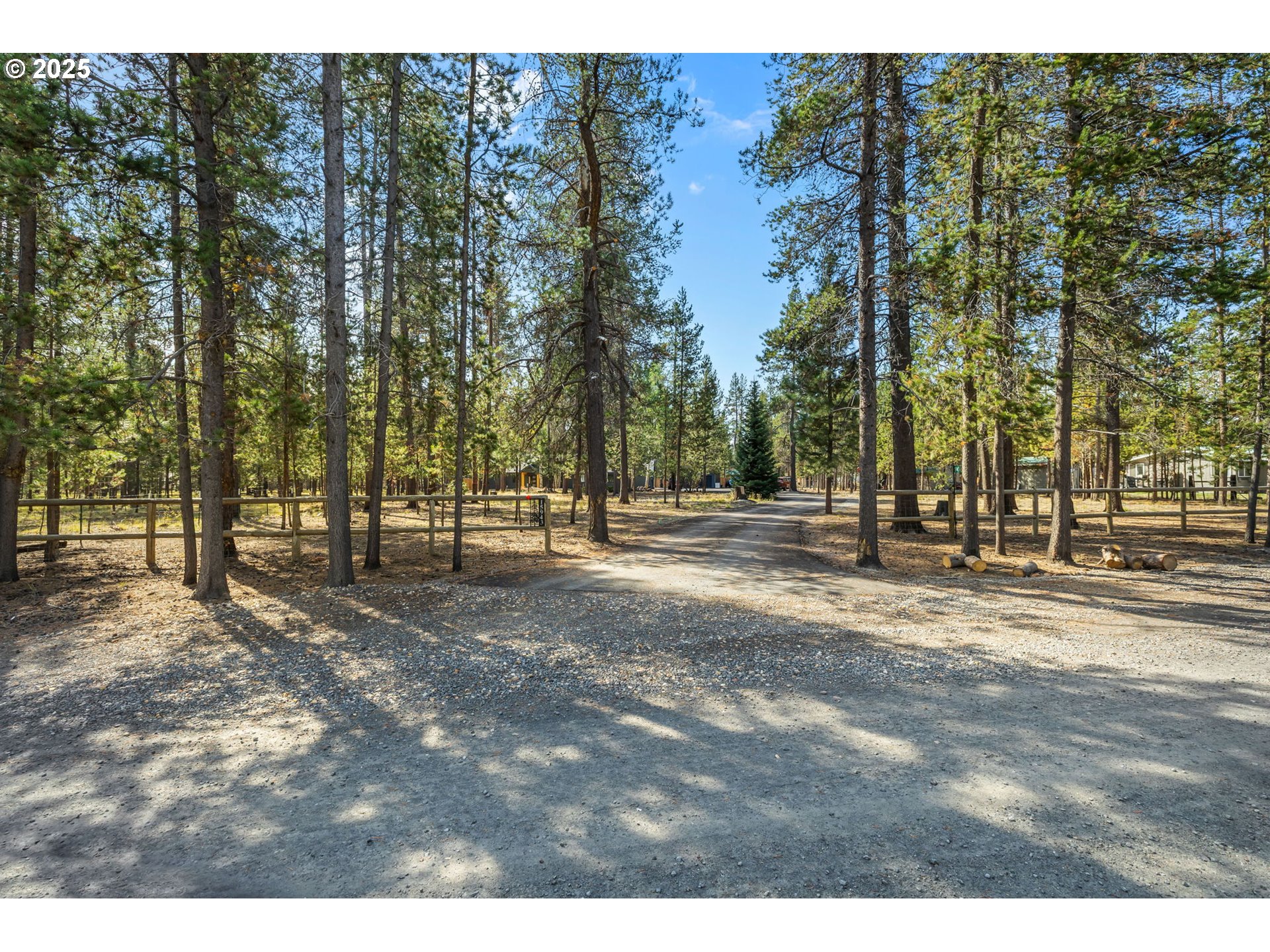 15943 Cascade Lane La Pine, OR 97739 - Photo 36 of 38